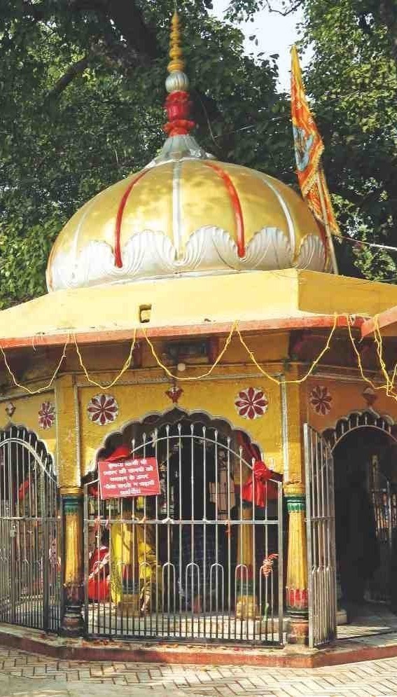 Mankameshwar Temple Places to See in Maha Kumbh Mela 2025 Prayagraj